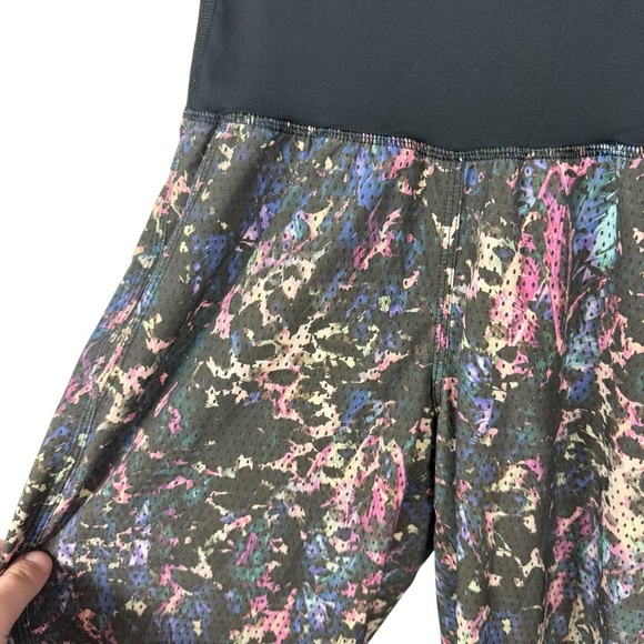 Lululemon Women’s Om Mesh Jogger Pants Floral Sport Black Multi Size 2 - Picture 13 of 16